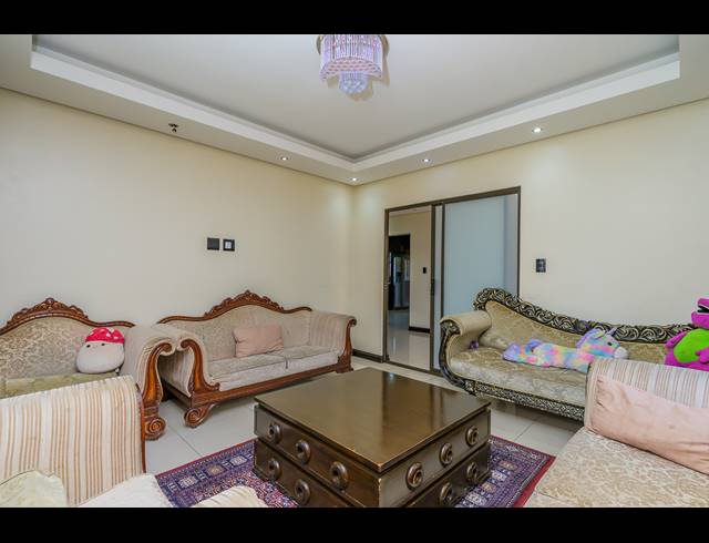 3 BEDROOM TOWNHOUSE FOR SALE IN WESTVILLE